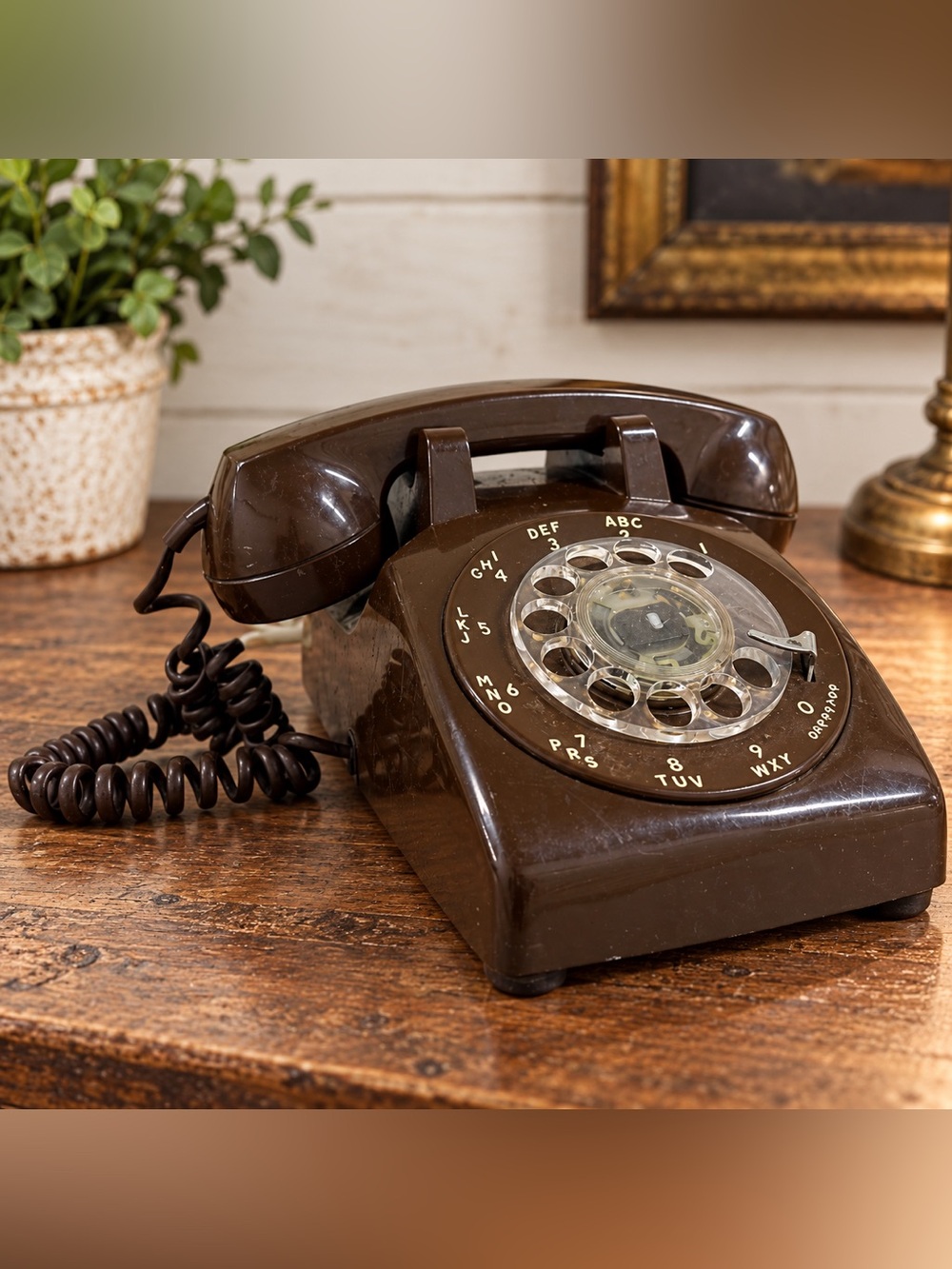 Vintage 1970s Western Electric 500 Brown Rotary Dial Telephone Bell System